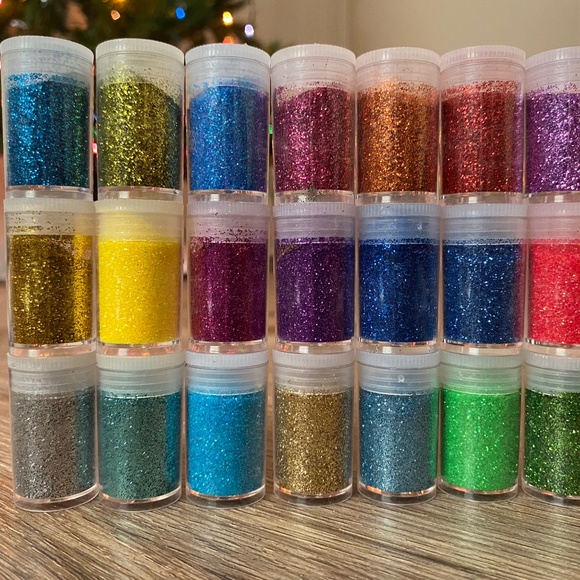 Glitter - Picture 1 of 2